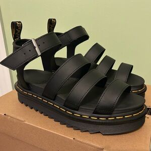 BRAND NEW Dr Martens Blaire Hydro Leather Strap Platform Sandals Women’s 8